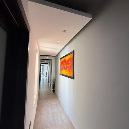 Luxury Penthouse דירה סליאמה