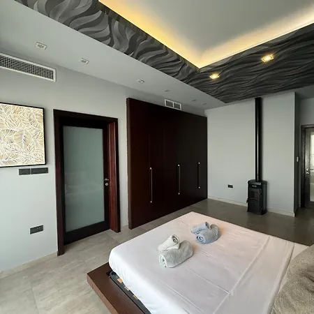 Luxury Penthouse *