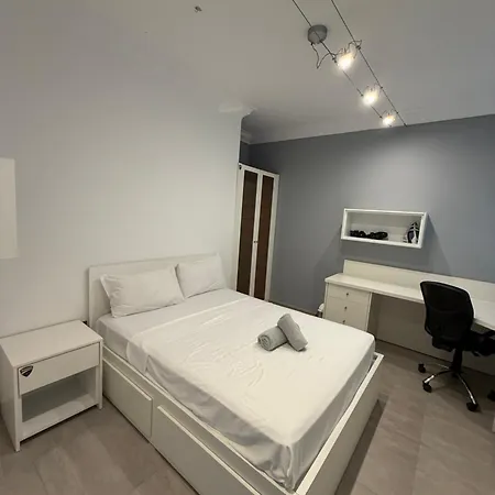 Luxury Penthouse סליאמה