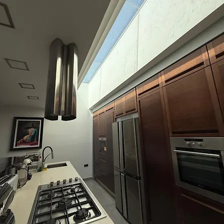 Luxury Penthouse דירה *
